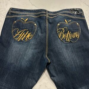 Women’s apple bottom jeans, size 22